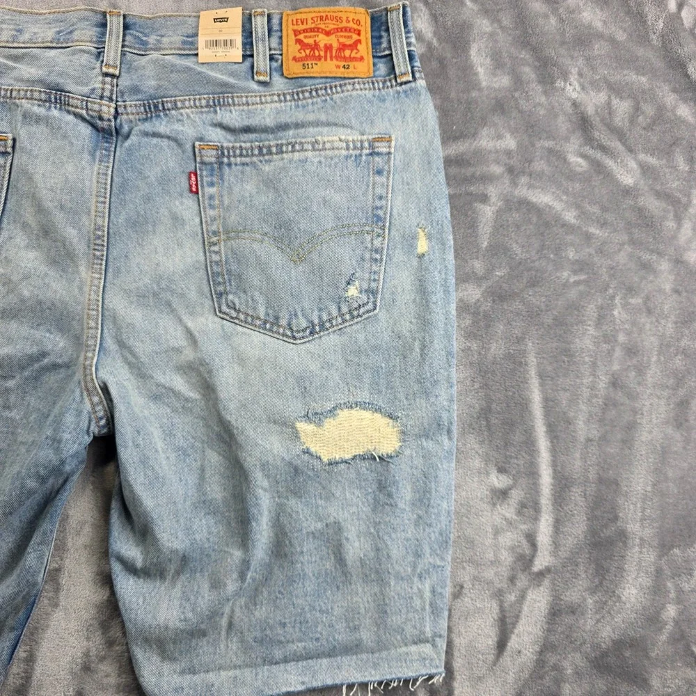 NEW Levi's 511 Slim Shorts Mens 42 Light Blue Distressed Ripped Denim‎ Cutoff